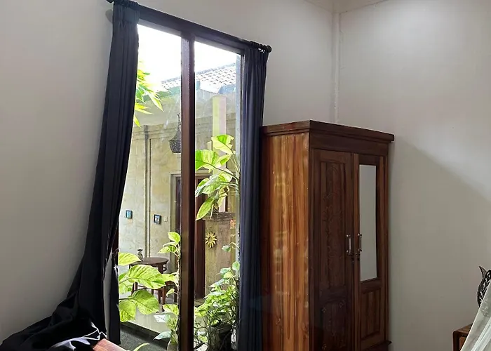 Tagel Karsa House Guest house *